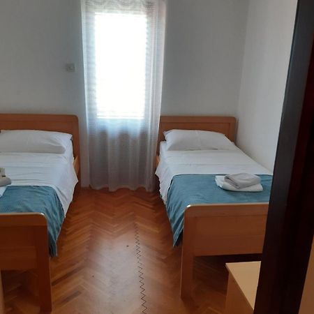 Apartments Mare Malinska Zewnętrze zdjęcie