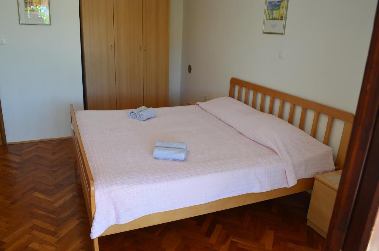Apartments Mare Malinska Zewnętrze zdjęcie