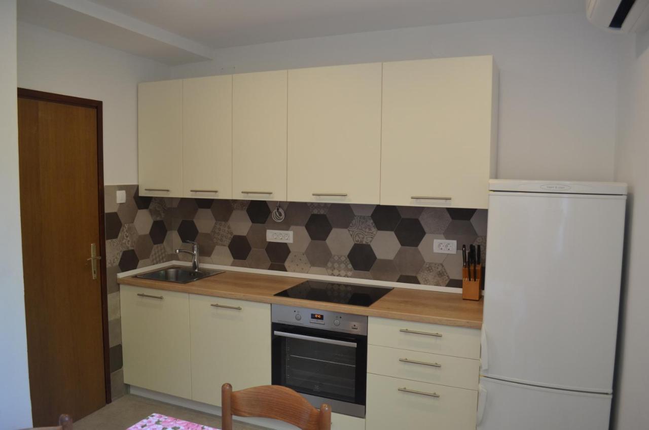 Apartments Mare Malinska Zewnętrze zdjęcie