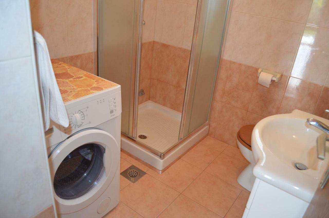 Apartments Mare Malinska Zewnętrze zdjęcie