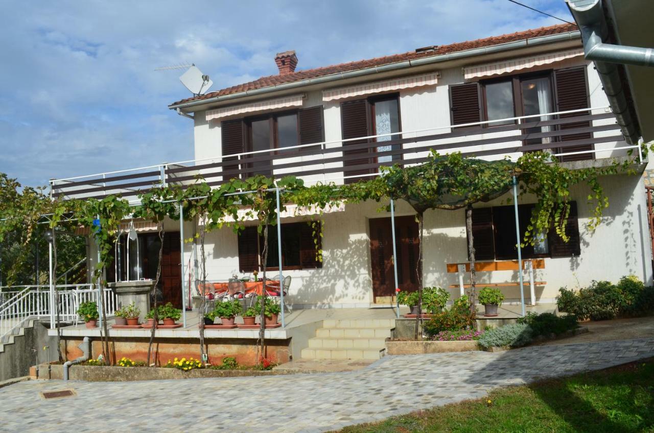 Apartments Mare Malinska Zewnętrze zdjęcie