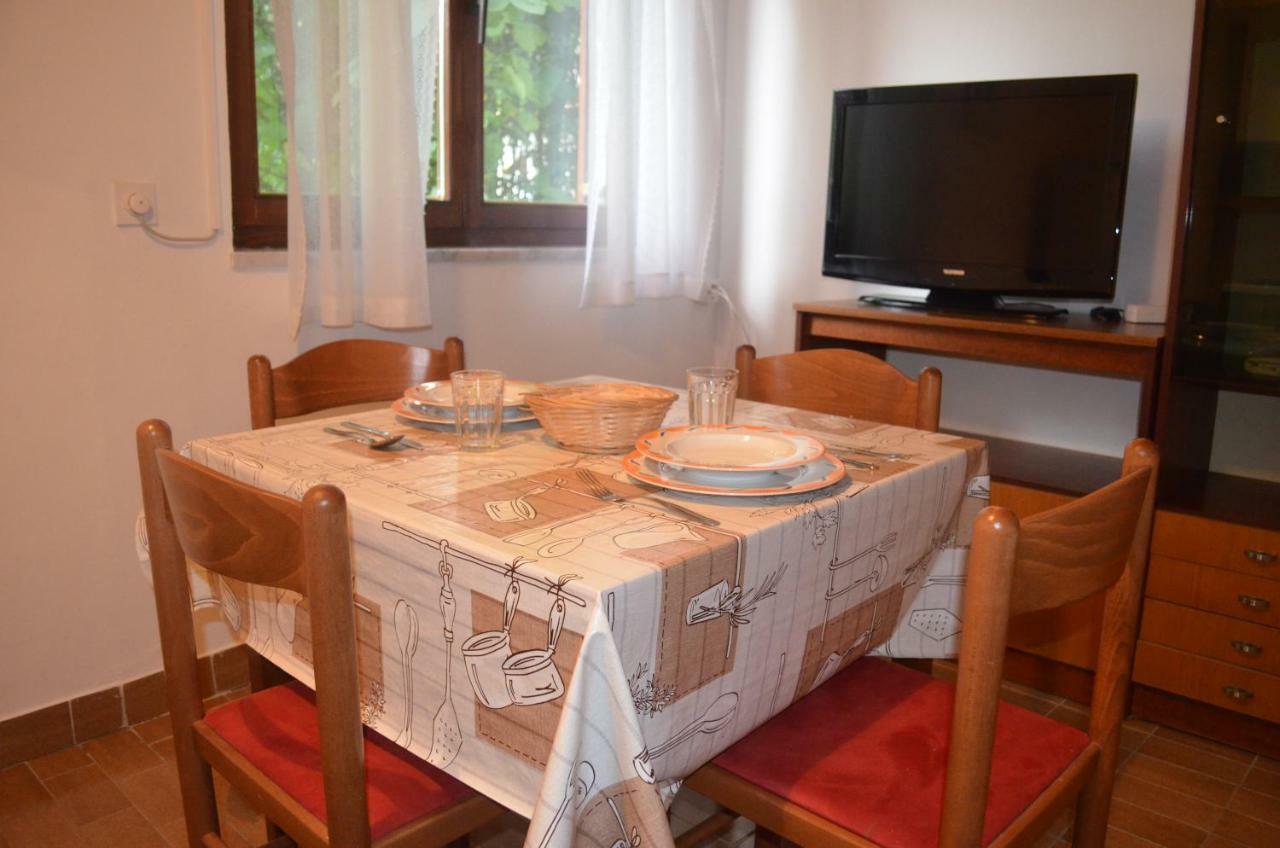 Apartments Mare Malinska Zewnętrze zdjęcie