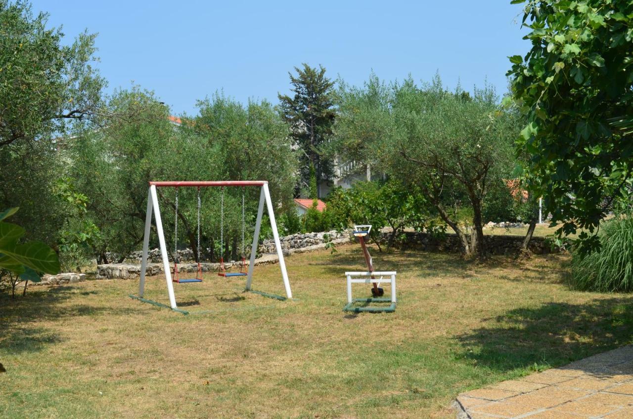 Apartments Mare Malinska Zewnętrze zdjęcie