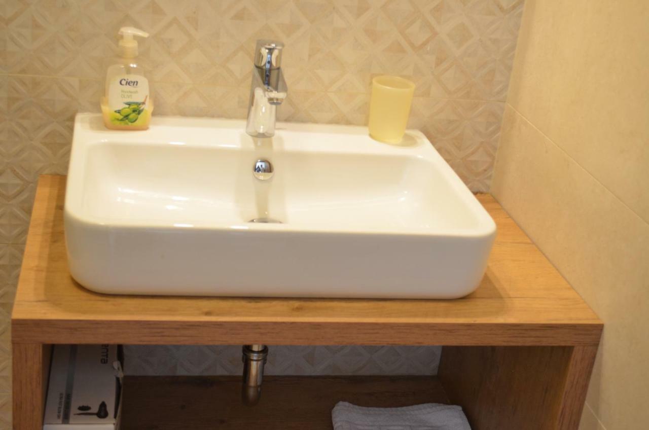 Apartments Mare Malinska Zewnętrze zdjęcie