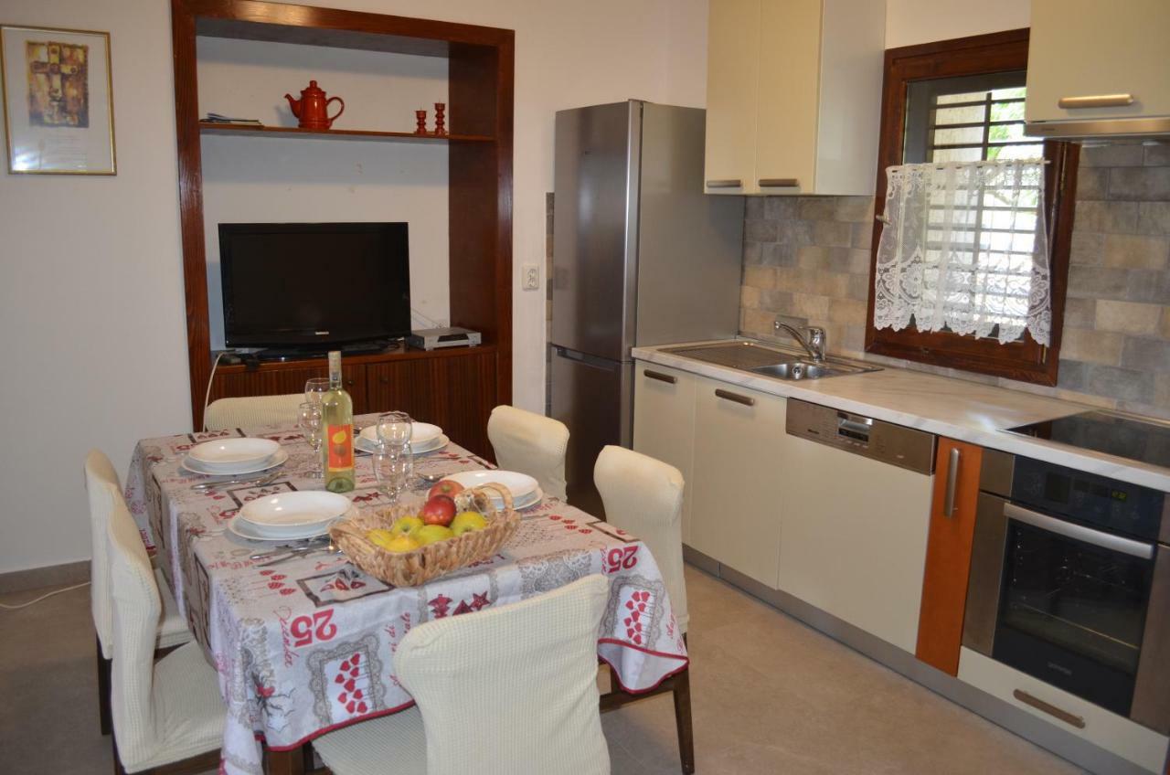 Apartments Mare Malinska Zewnętrze zdjęcie