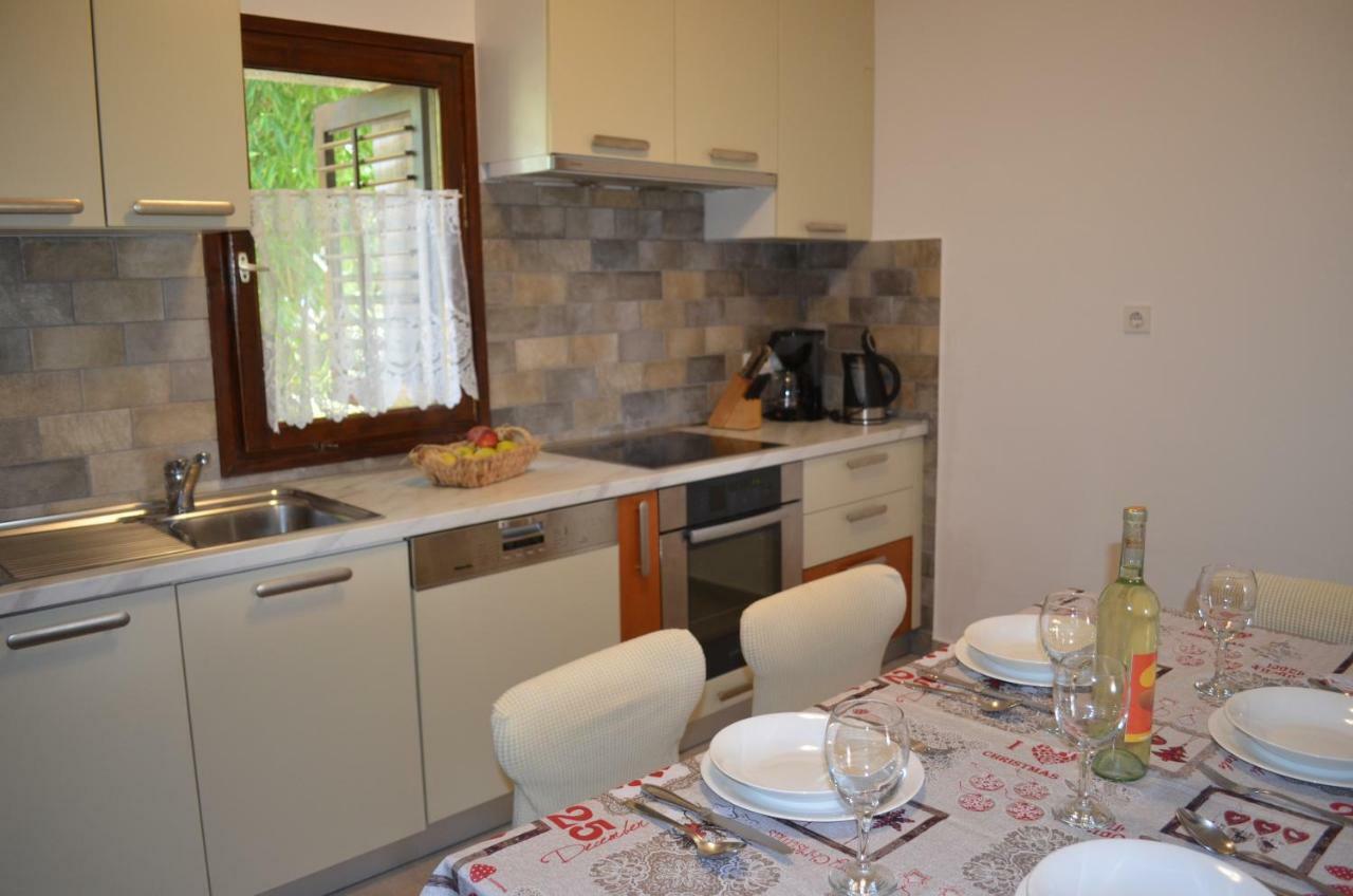Apartments Mare Malinska Zewnętrze zdjęcie