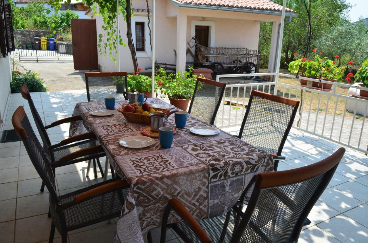 Apartments Mare Malinska Zewnętrze zdjęcie