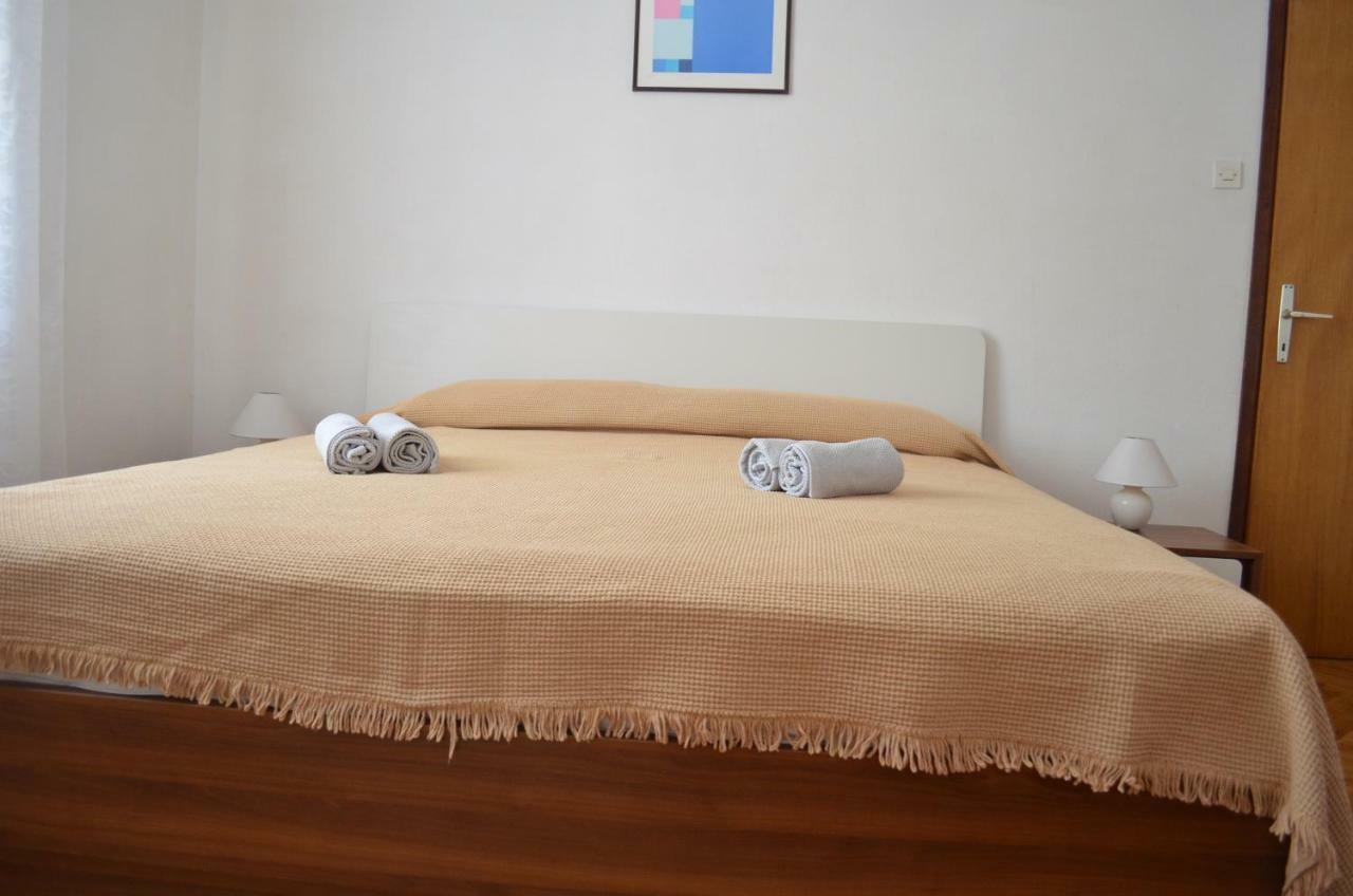 Apartments Mare Malinska Zewnętrze zdjęcie