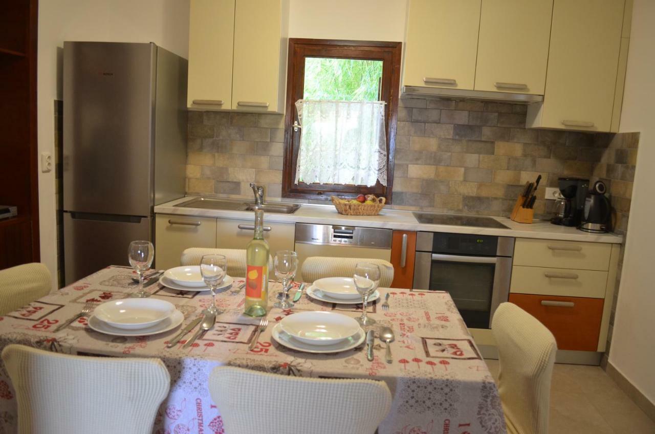 Apartments Mare Malinska Zewnętrze zdjęcie