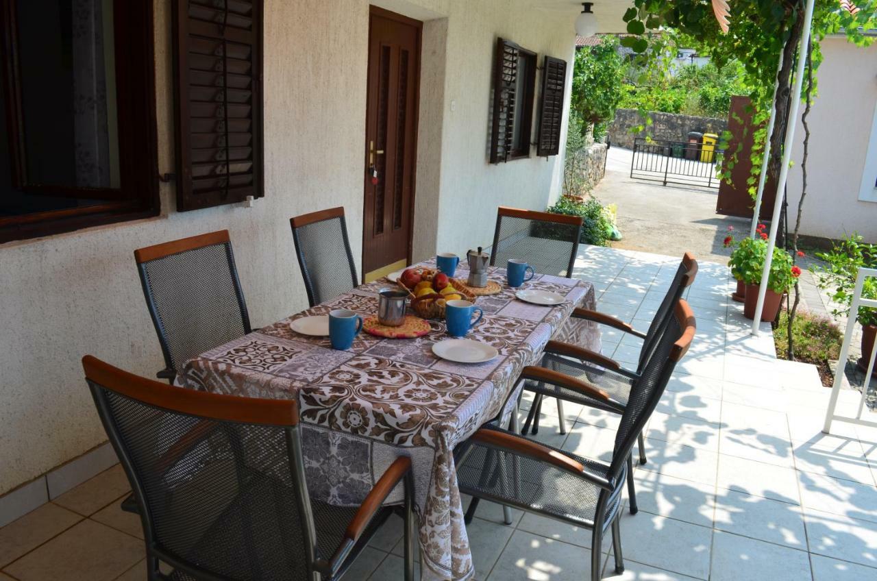 Apartments Mare Malinska Zewnętrze zdjęcie